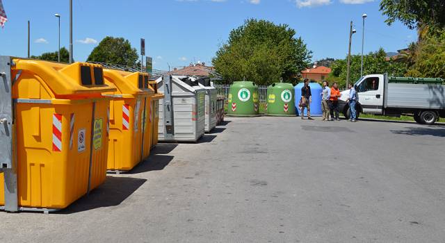 Raccolta rifiuti, disagi in vista a Camaiore e Viareggio
