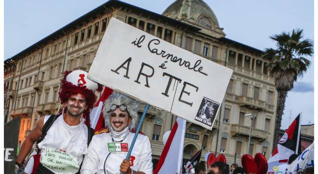 Carnevali nel mondo a confronto, a Firenze e a Viareggio un simposio internazionale