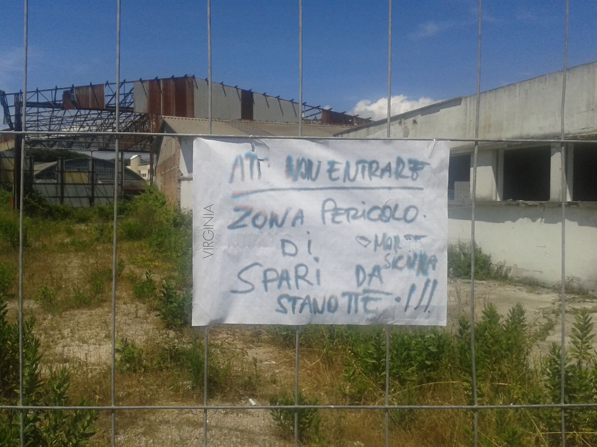 “Non entrare, spari da stanotte”, cartello invita a non occupare rudere al Varignano