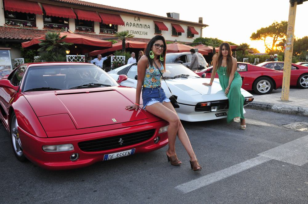 Ferrari fiammanti per l’inaugurazione della Capannina