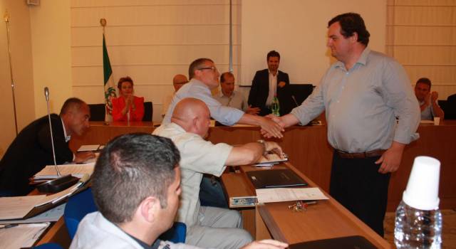 Nessuna sorpresa per la &#8216;prima&#8217; del nuovo consiglio comunale di Massarosa (le foto)