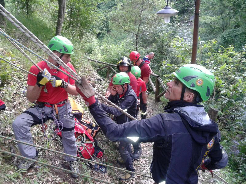 Malore in montagna, interviene il soccorso alpino