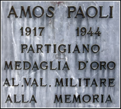 Deturpata immagine Amos Paoli lungo linea Gotica