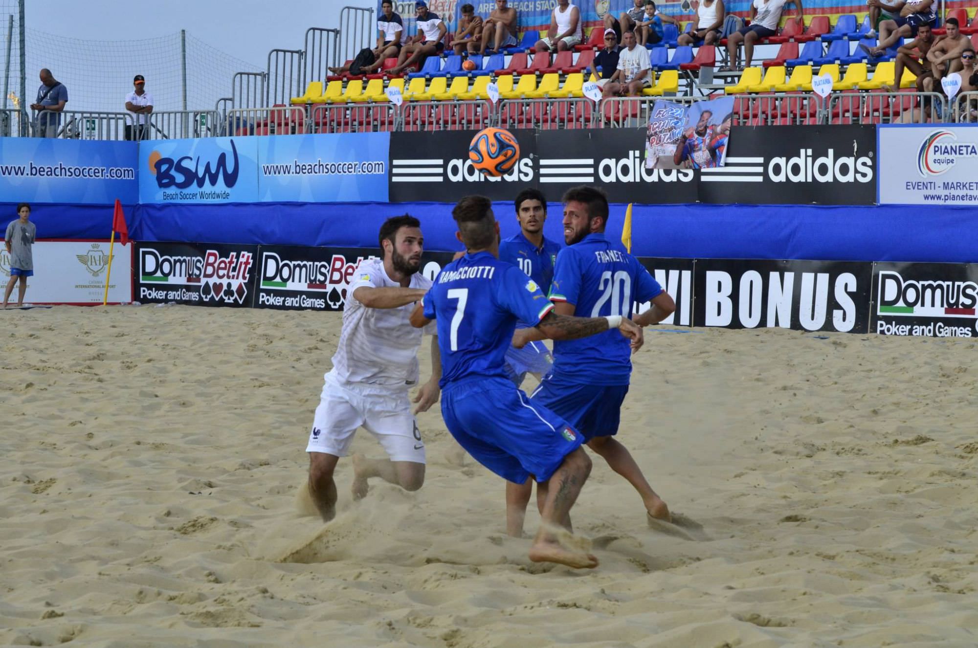 Cinque viareggini con la Nazionale di beach soccer a Lignano Sabbiadoro