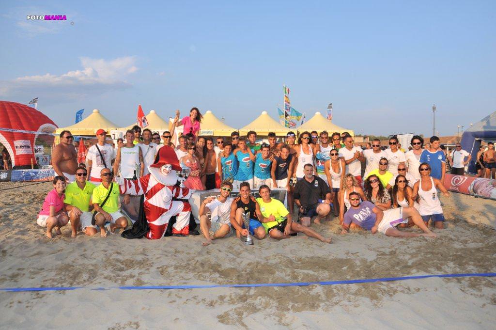 Sulla spiaggia di Torre del Lago il quarto memorial Federico Paris di beach tennis