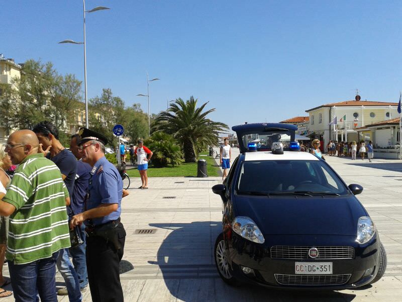 Accoltellamento in Passeggiata a Lido tra due giovani, uno rimedia gravi ferite a braccio e addome