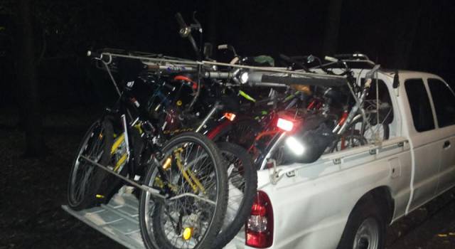 Ritrovate dalla polizia municipale nella pineta di Ponente 10 biciclette rubate
