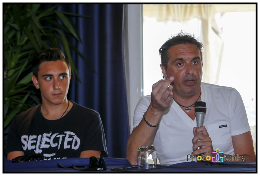 Dinelli saluta i tifosi del Viareggio in conferenza stampa (le foto)