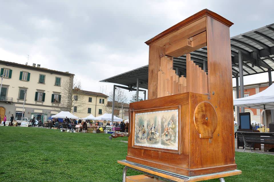 Torna il mercato dell’antiquariato a Forte dei Marmi