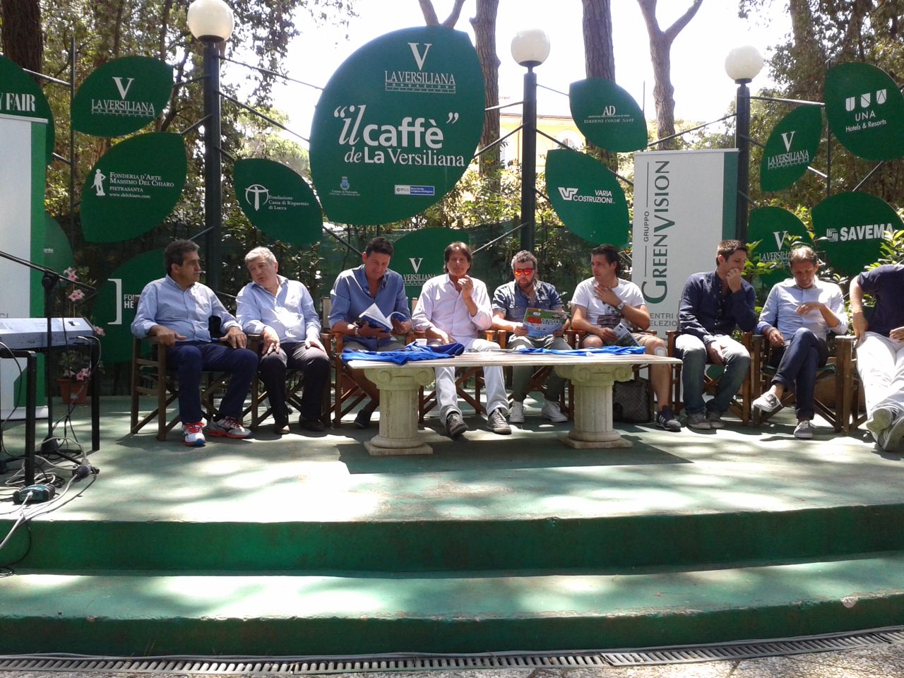 La Nazionale Cantanti in campo a Pietrasanta