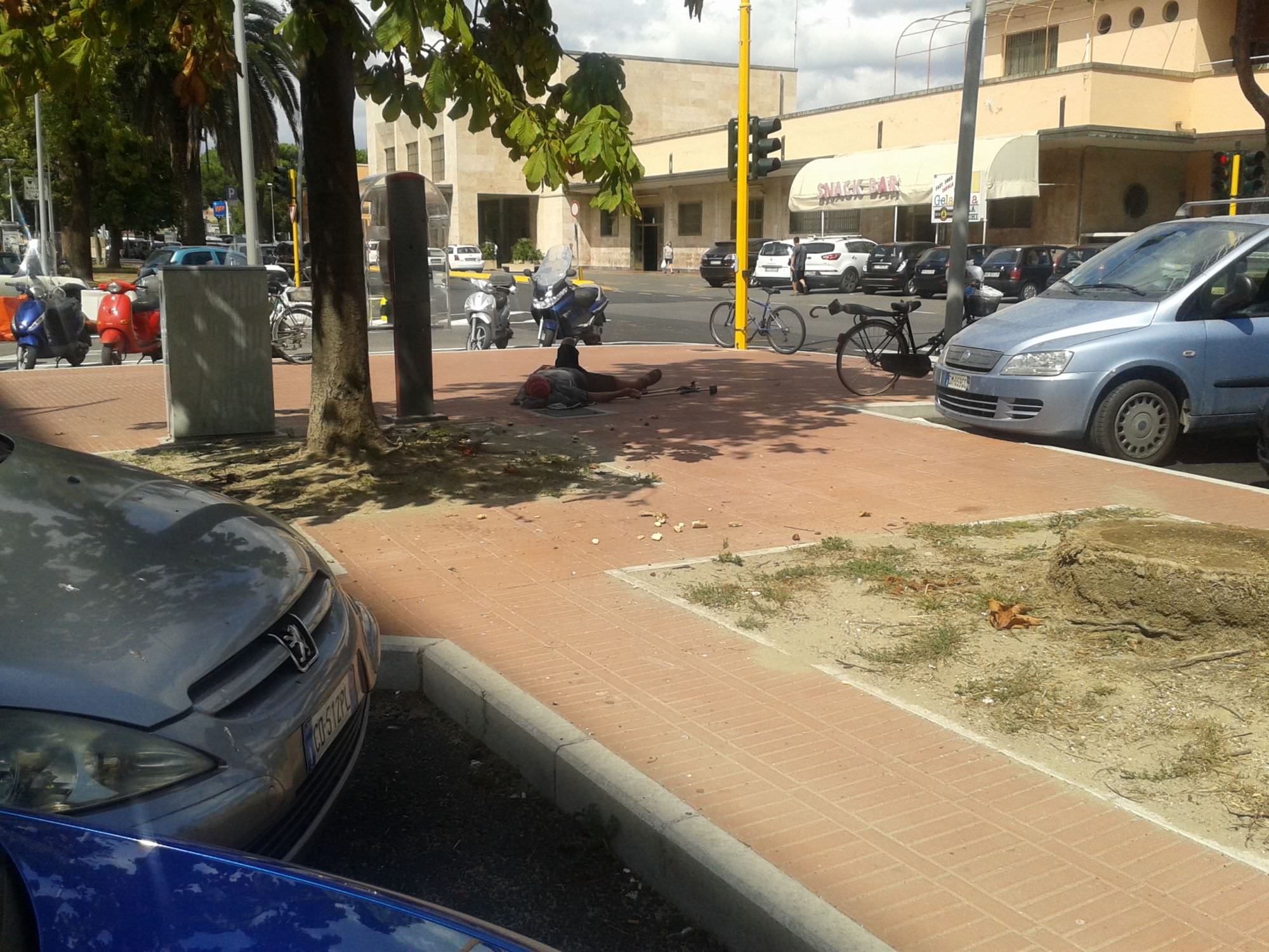 “Con i soldi dei parcheggi di Piazza Dante paghiamoci i vigilantes per la sicurezza”