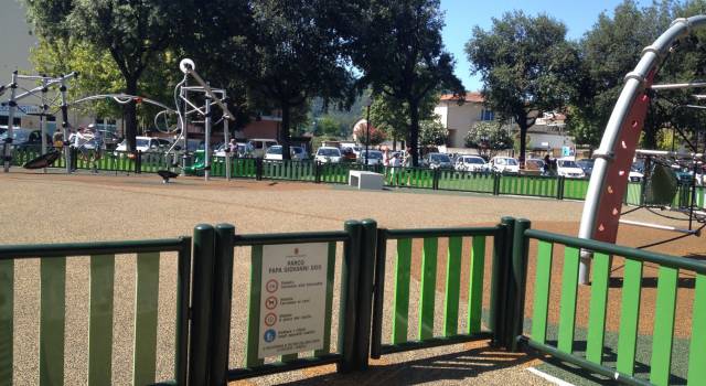 Niente altalena per disabili al parco, proteste a Camaiore