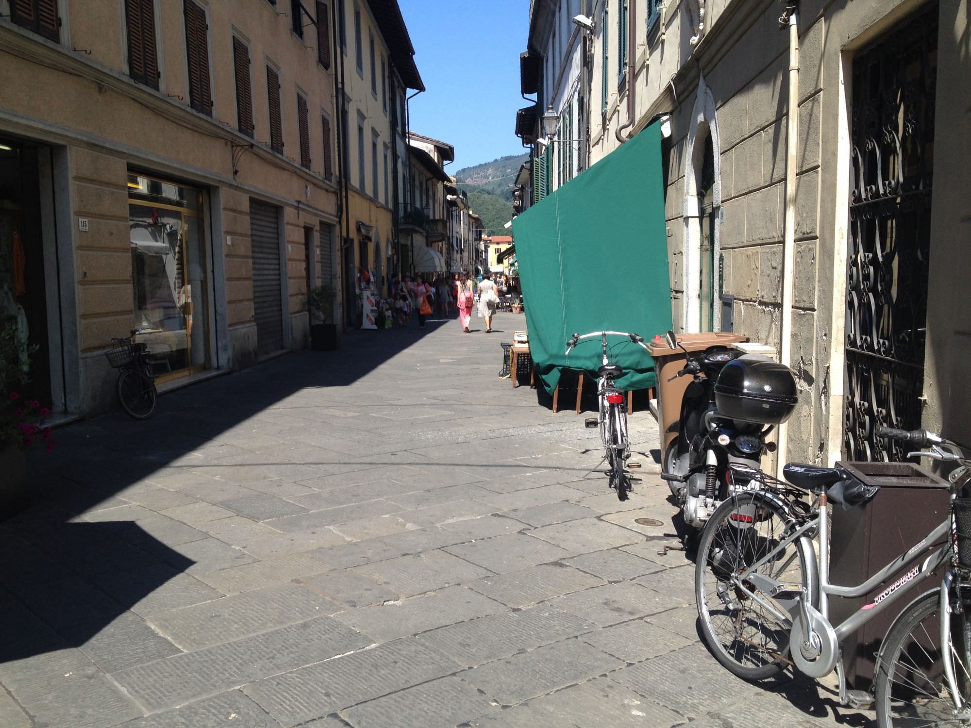 Finisce a botte la lite tra lei e lui in via di mezzo