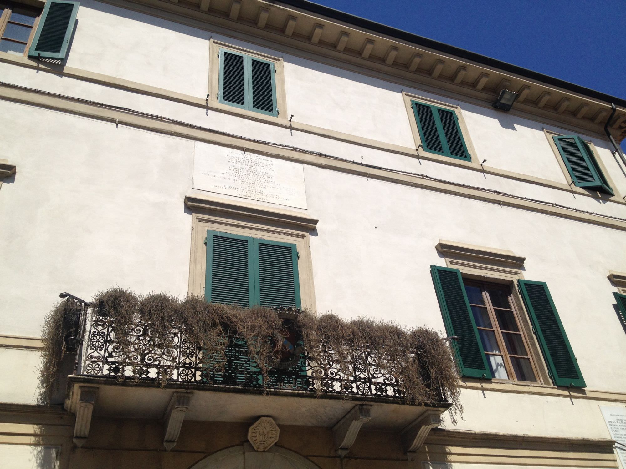 Camaiore, soppressi gli uffici di stato civile a Lido e l’anagrafe a Capezzano