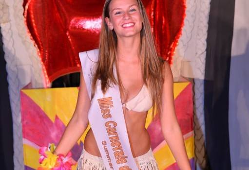 Chiara Carolli è la nuova Miss Carnevale di Viareggio (foto)