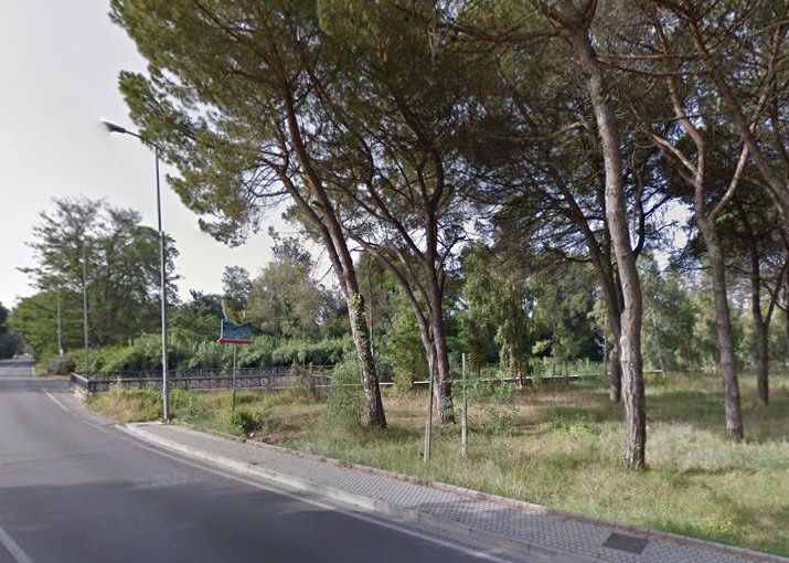 Abbattuta la sbarra alla Bufalina, protestano i residenti: “Così si facilita lo spaccio”