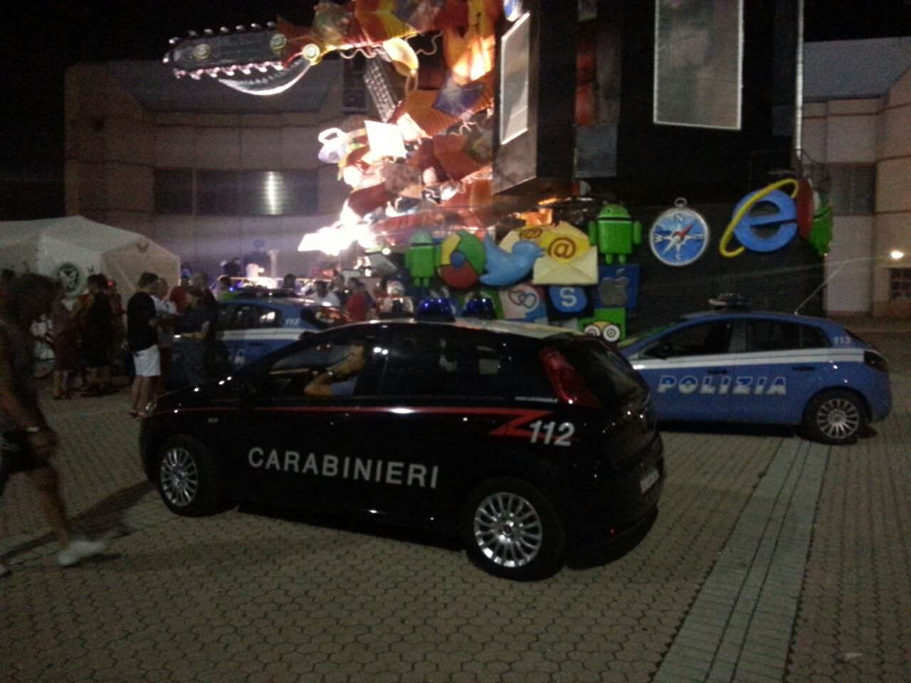 Polizia e carabinieri interrompono la festa alla Cittadella del Carnevale