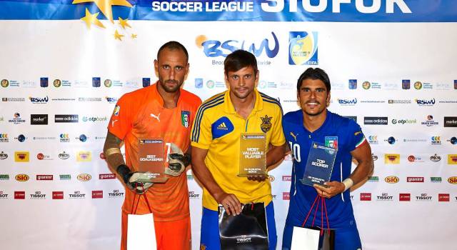 Beach soccer, rigori ancora fatali per l&#8217;Italia. Ma i viareggini danno spettacolo