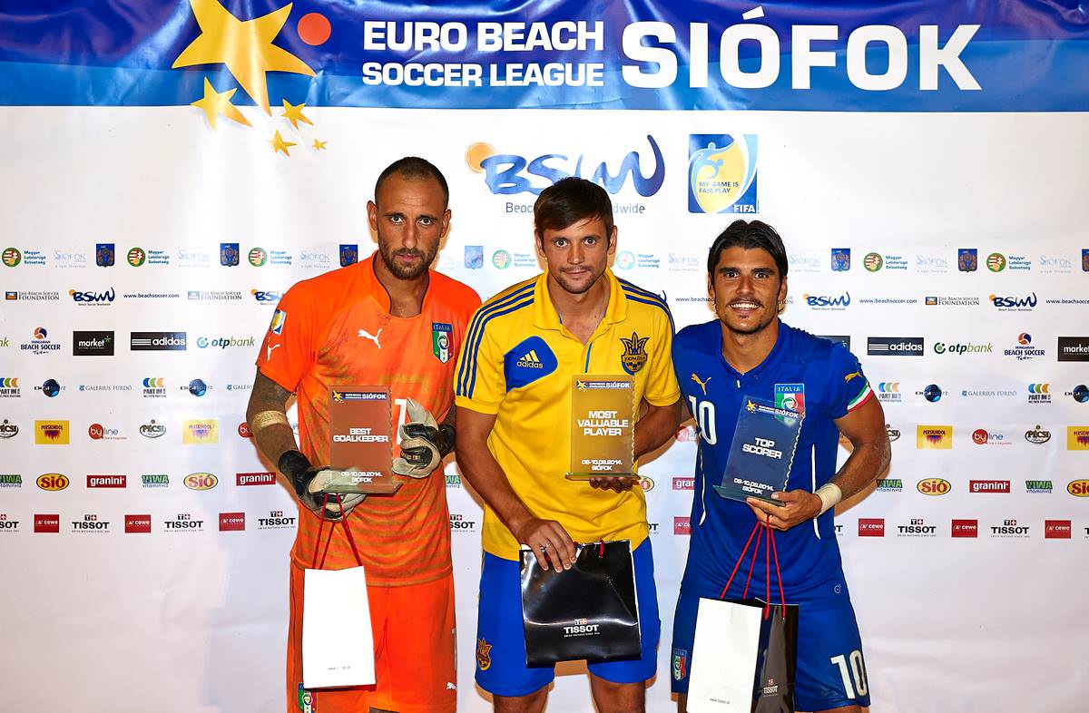 Beach soccer, rigori ancora fatali per l’Italia. Ma i viareggini danno spettacolo