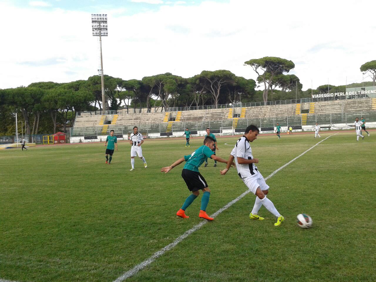 Il Viareggio tiene testa al Tuttocuoio nella prima uscita allo stadio dei Pini