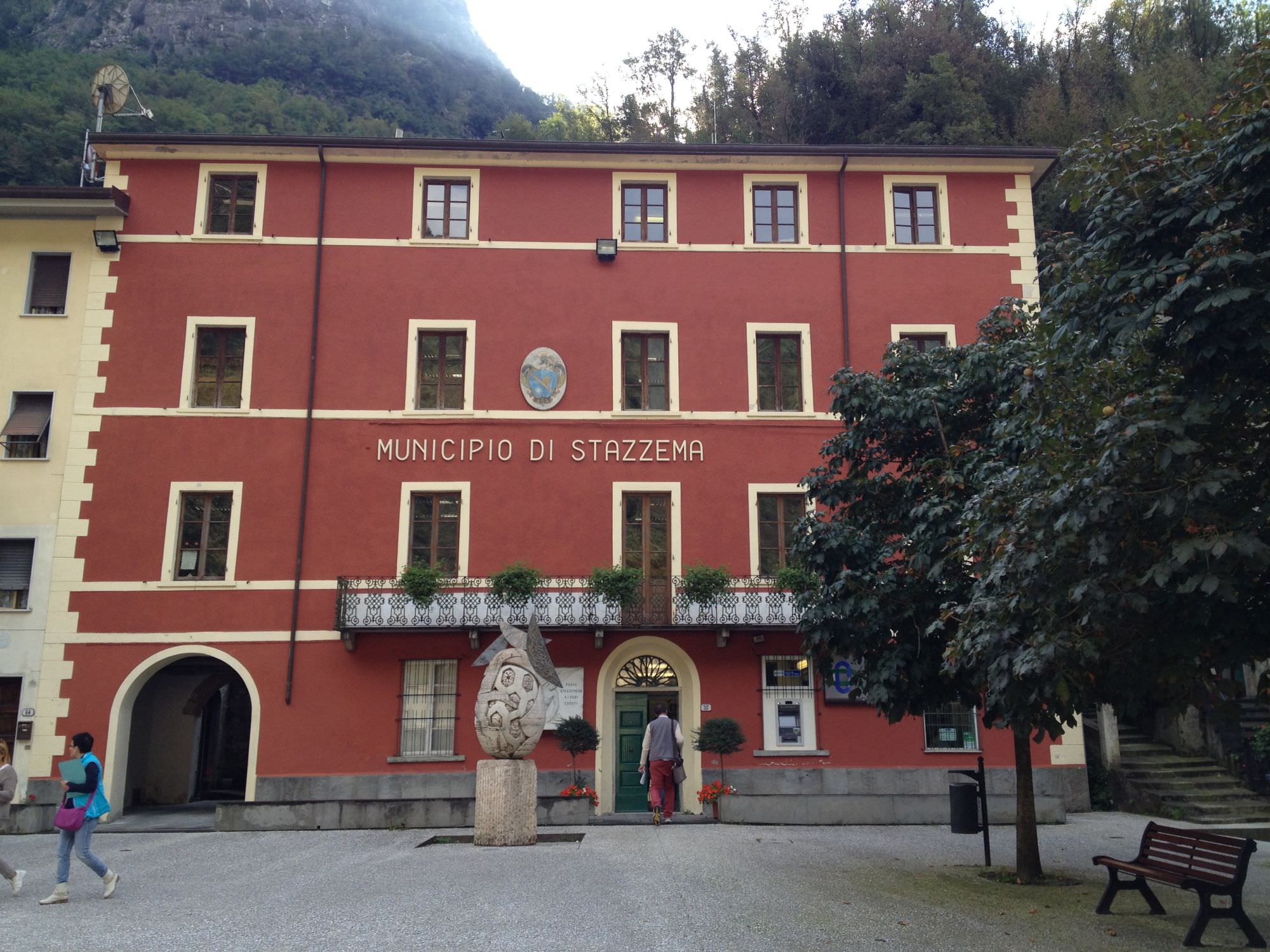 Lavori alla Piazzola Ecologica di Retignano, già in azione le telecamere