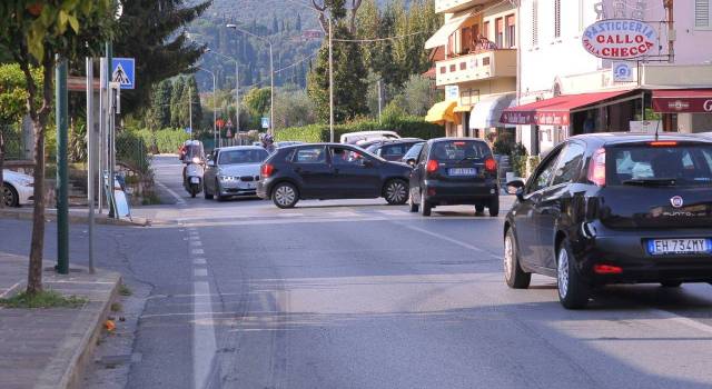 Tre incidenti in poche ore sulla via Sarzanese (foto)