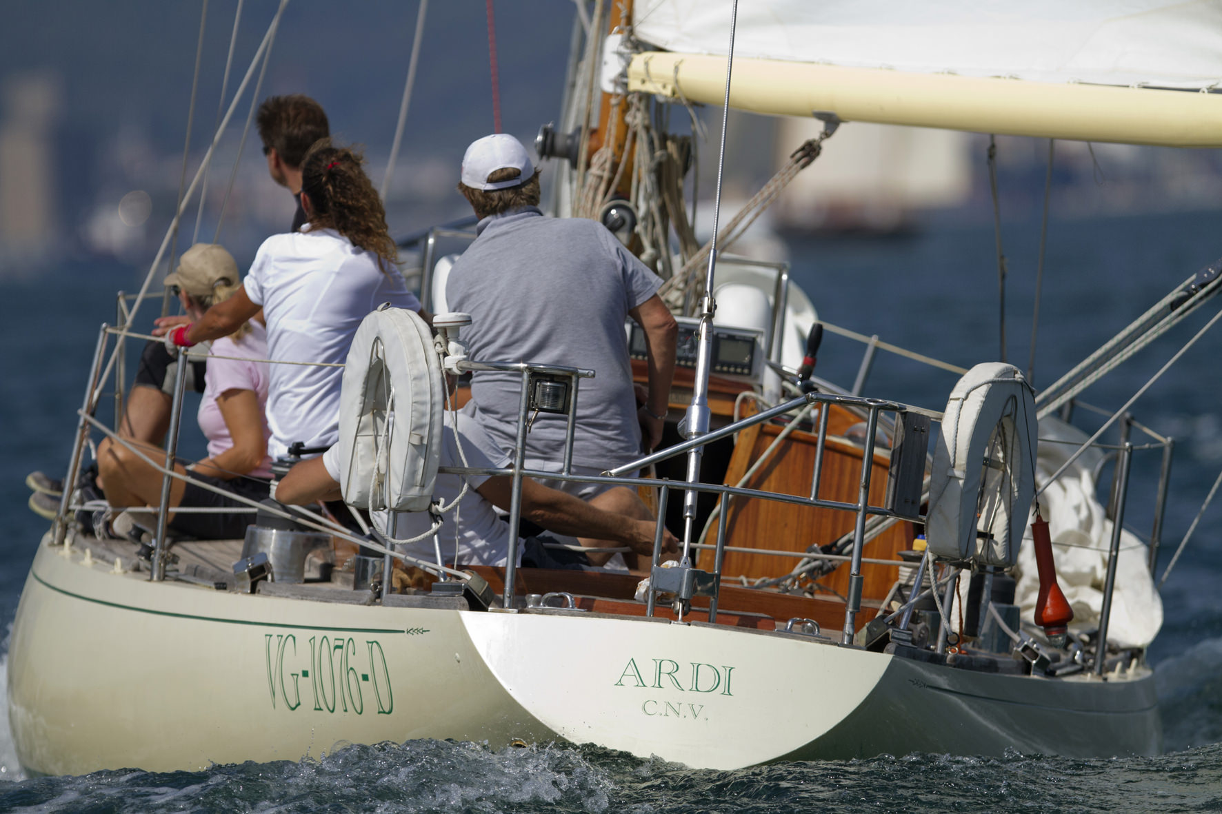 La “Veleggiata dell’amicizia” apre la stagione autunnale del Club Nautico Versilia