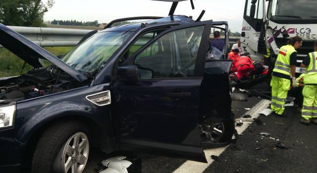 Incidente sull&#8217;autostrada, ferito anche un bambino