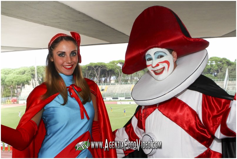 Burlamacco e Ondina assistono alla debacle del Viareggio