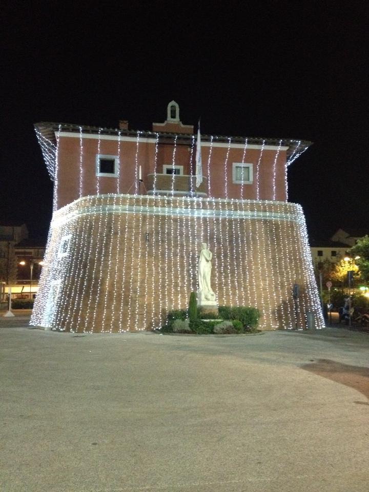 Accensione delle luci natalizie in occasione della Festa della Toscana