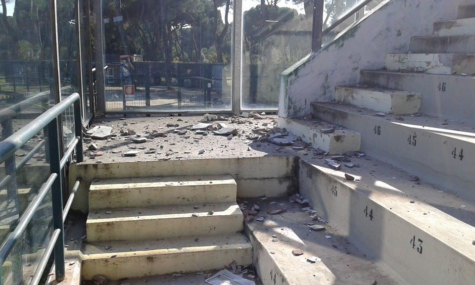 Lavori allo stadio per la messa in sicurezza della tribuna