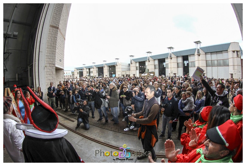 Alla Cittadella svelati i bozzetti di carri e mascherate del Carnevale di Viareggio 2015 (foto)