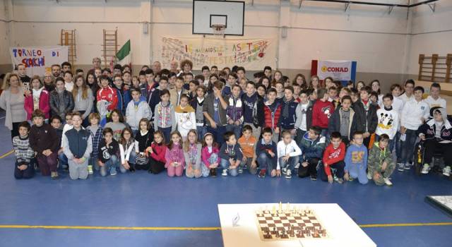 Un centinaio di ragazzi per il torneo di scacchi Armando Sforzi (le foto)