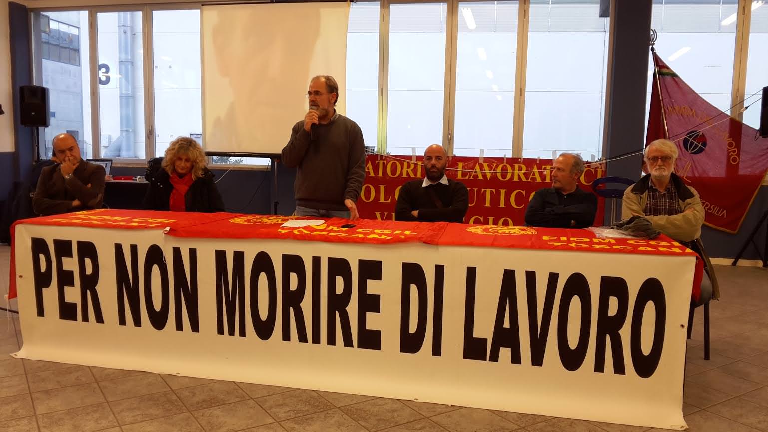 La Fiom consegna una targa alla famiglia del sindacalista morto d’amianto