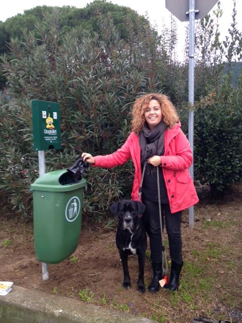 Dog toilet. Contenitori e sacchetti in tutto il comune