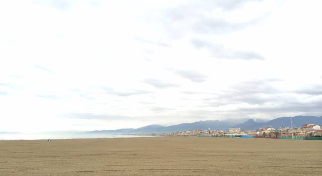 La linea del demanio sull&#8217;arenile, la proposta di Viareggio alla Regione