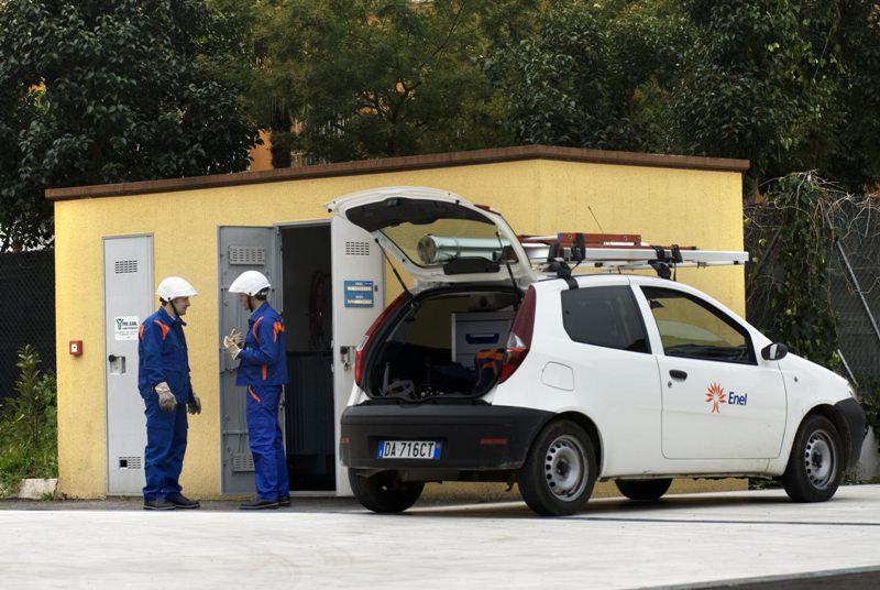 Marina di Pietrasanta senza luce. Lavori di Enel in corso