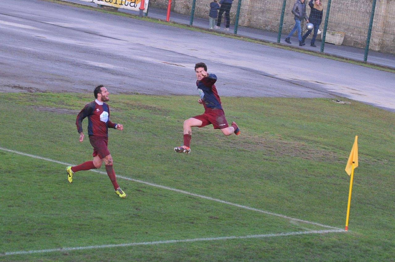 Il Camaiore diverte, vince il derby col Pietrasanta e sale a -2 dal Viareggio