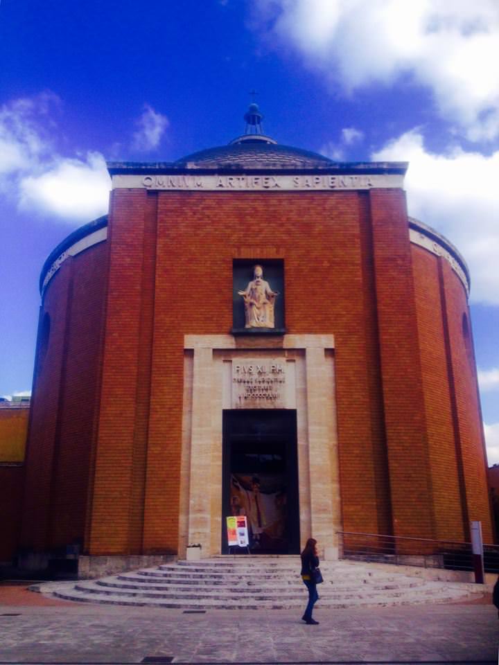 Da Forte dei Marmi a Roma: la Madonna della Sapienza