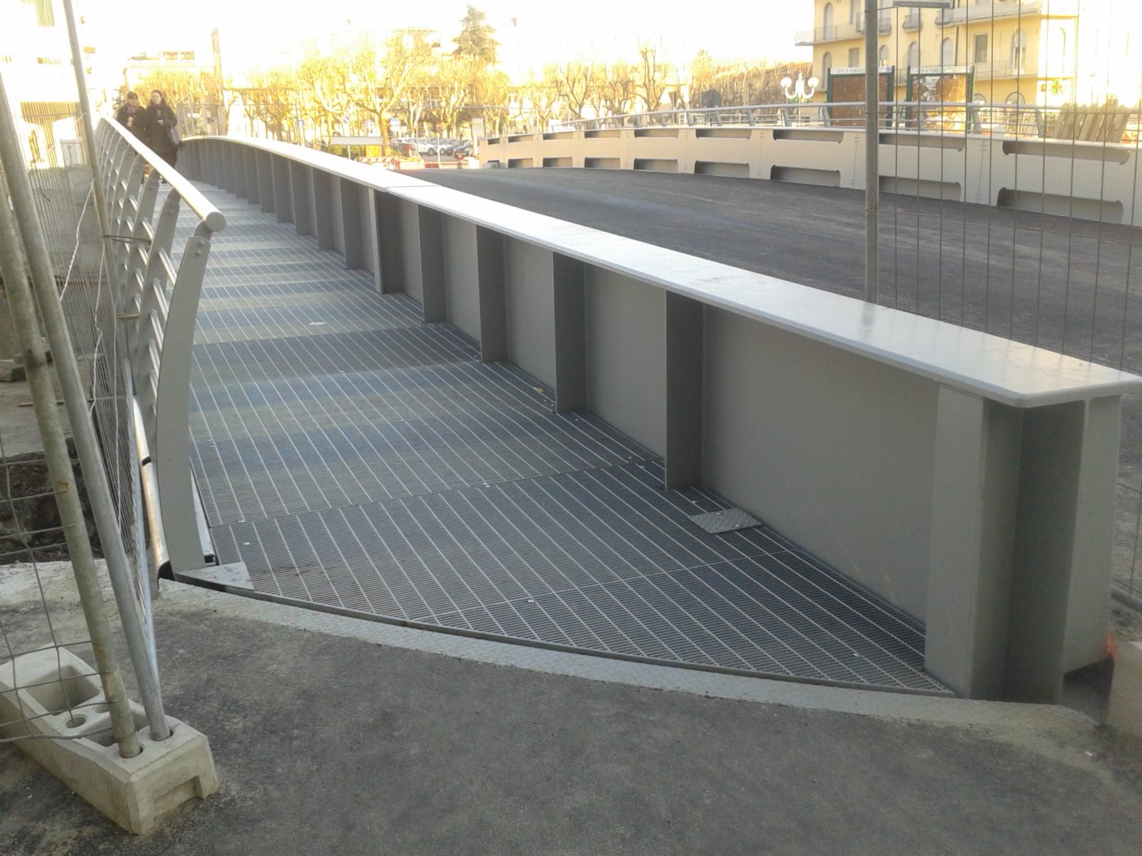 Pronto il passaggio pedonale del nuovo ponte girante in Darsena