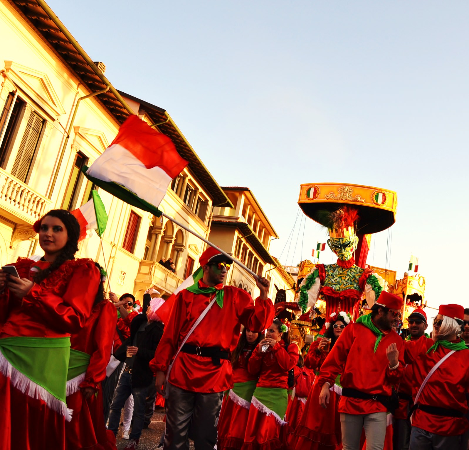 Carnevale di Viareggio, dalla Regione 200mila euro per l’edizione 2016