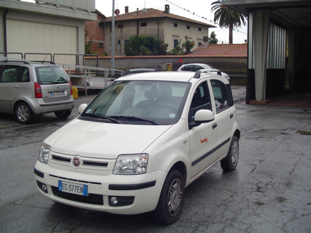 Sermas vende la sua auto