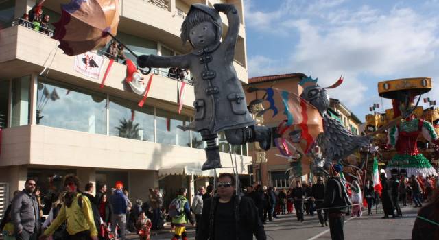 Carnevale di Viareggio 2015, le giurie del quarto corso mascherato