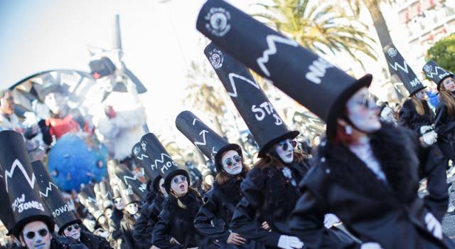 Carnevale di Viareggio 2015, la fotogallery del primo corso