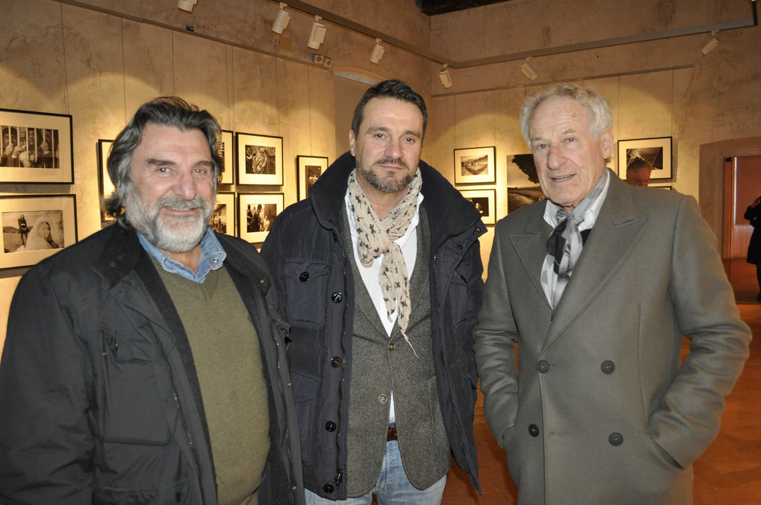 Seravezza Fotografia. Grande folla all’inaugurazione della mostra di Francesco Cito