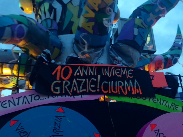 10 anni di “ciurma” di Emilio Cinquini tra pranzi e scherzi: “Il Carnevale lo viviamo così”