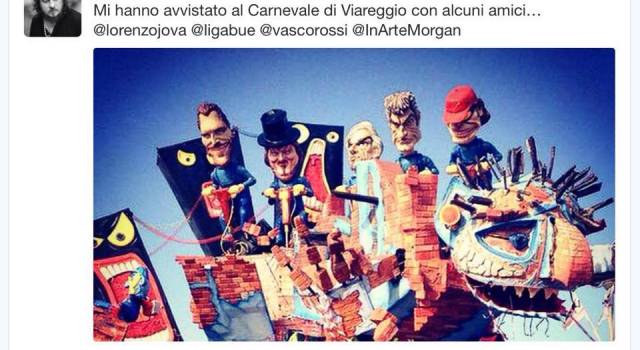 Zucchero cita il carro di Tomei su Twitter: &#8220;Mi hanno avvistato al Carnevale di Viareggio&#8230;&#8221;