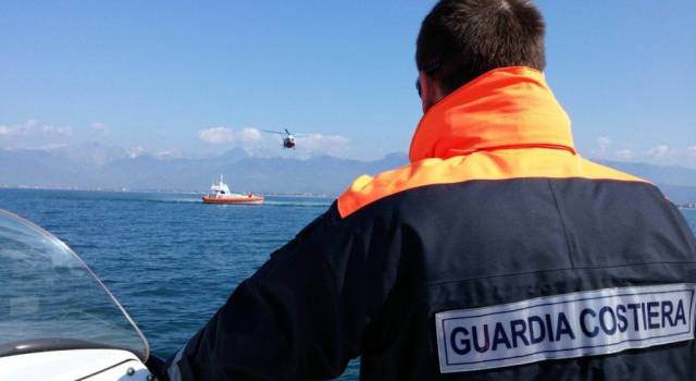Esercitazione congiunta in mare della Guardia Costeria di Viareggio e Sarzana