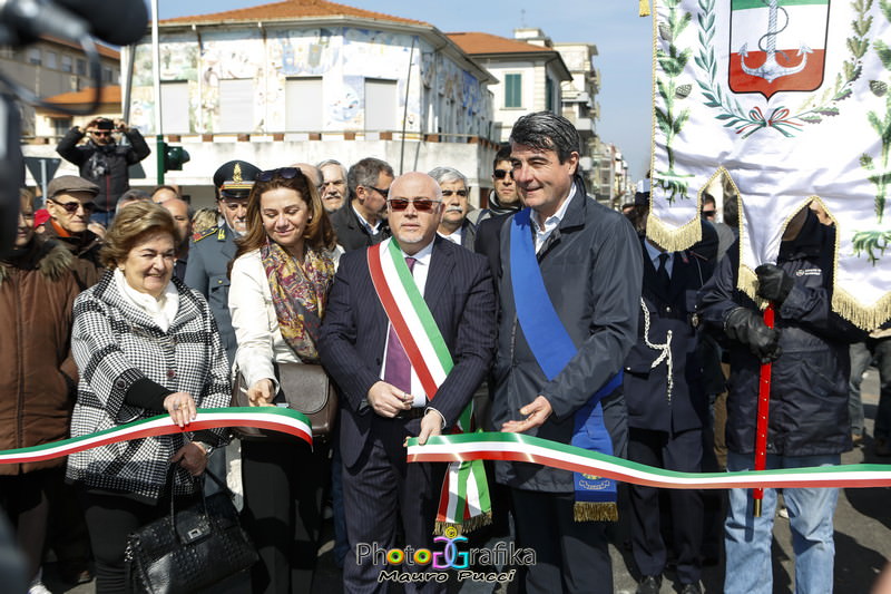 Finita l’attesa, inaugurato a Viareggio il nuovo ponte girante