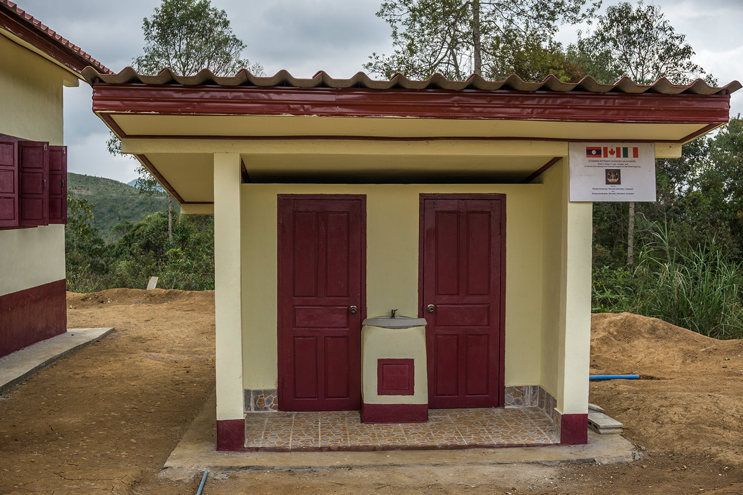 Acqua, villaggi, istruzione e corsi di igiene. L’impegno in Laos dell’associazione Ink For Charity